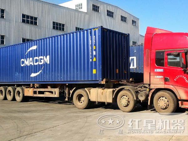 車載移動磕石機發(fā)貨現場