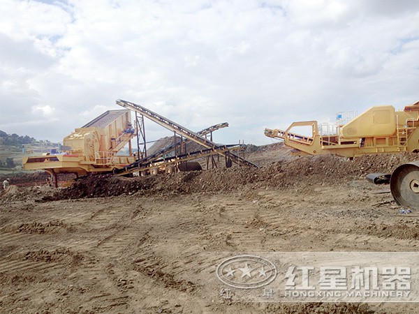 靈活移動型的石英砂制砂生產線現場 靈活移動型的石英砂制砂生產線現場