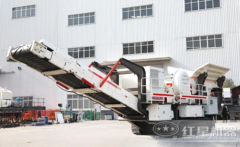 履帶破碎機_液壓自行驅動，全剛性船型結構組合