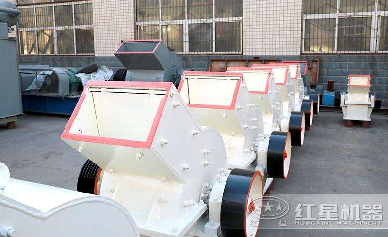 小型錘式破碎機廠家,現(xiàn)貨提供,可到場帶料免費咨詢 小型錘式破碎機廠家,現(xiàn)貨提供,可到場帶料免費咨詢