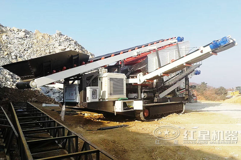 振動篩履帶移動式破碎機(jī):篩分激振力強(qiáng) 振動篩履帶移動式破碎機(jī):篩分激振力強(qiáng)