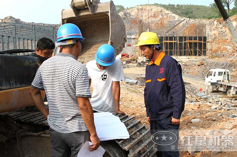 沖擊式破碎機技術指導現(xiàn)場 沖擊式破碎機技術指導現(xiàn)場