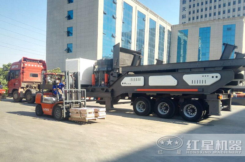 移動碎石機(jī)械設(shè)備發(fā)貨 移動碎石機(jī)械設(shè)備發(fā)貨