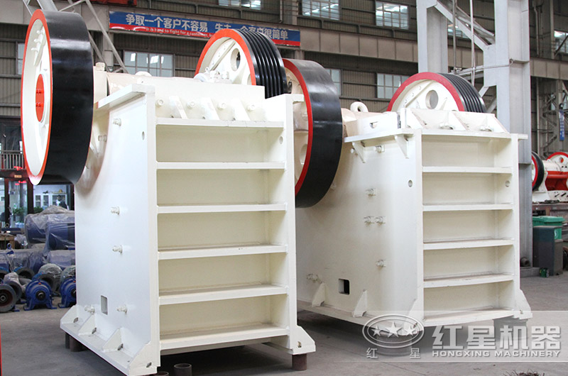 顎式碎石機設(shè)備圖片 顎式碎石機設(shè)備圖片