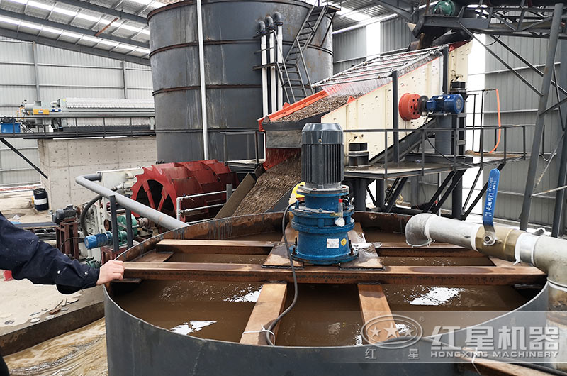 洗砂機生產現場，建設沉淀池