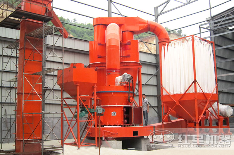 膨潤土磨粉機(jī)生產(chǎn)現(xiàn)場圖片 膨潤土磨粉機(jī)生產(chǎn)現(xiàn)場圖片