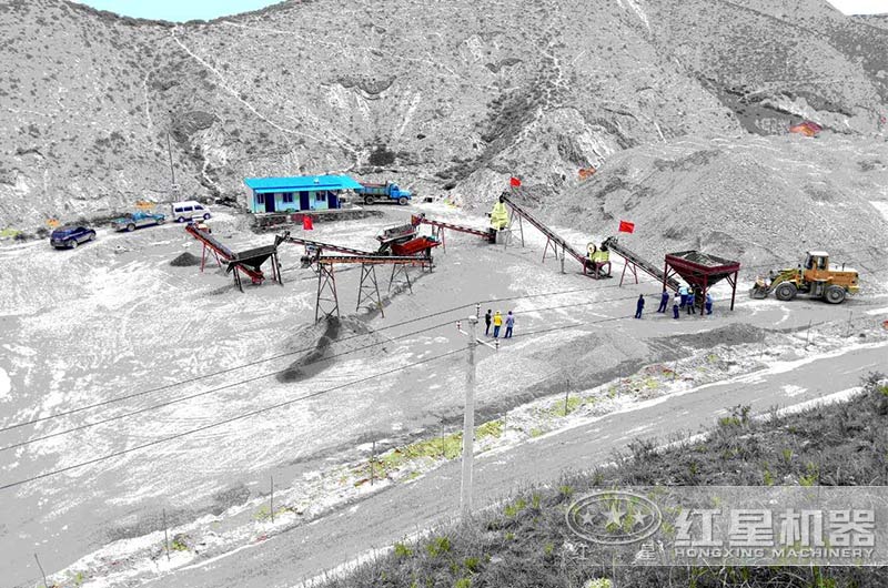 機制砂生產(chǎn)現(xiàn)場 機制砂生產(chǎn)現(xiàn)場