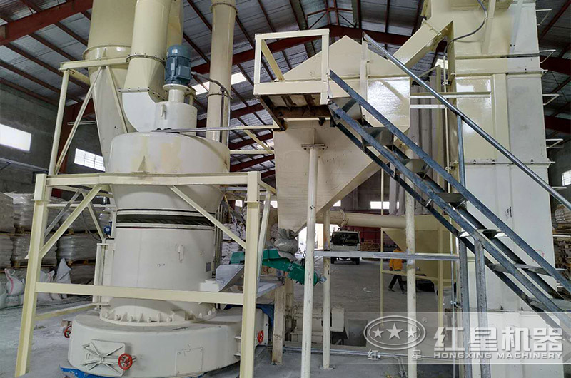 紅星雷蒙磨粉機(jī)制粉加工客戶現(xiàn)場(chǎng)實(shí)拍