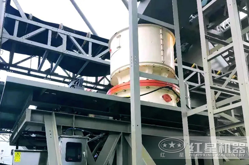 船載SC單缸圓錐破現(xiàn)場(chǎng) 船載SC單缸圓錐破現(xiàn)場(chǎng)